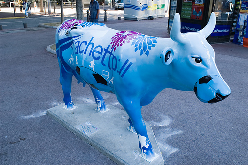Cow parade : la 10.99 by mildiou via Flickr