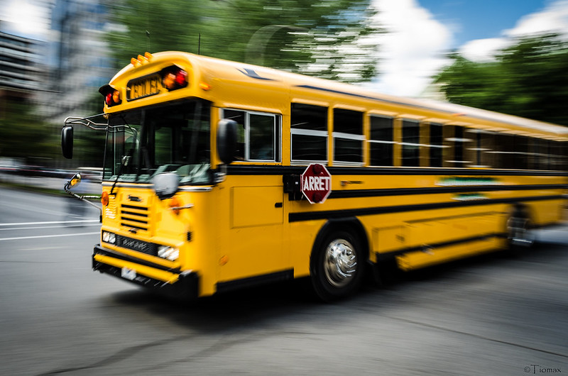 School bus Panning
by Tiomax80
via Flickr