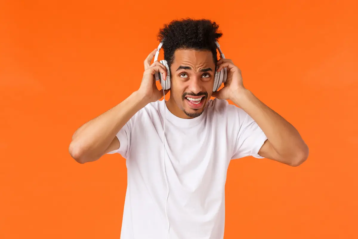 personne écoute casque