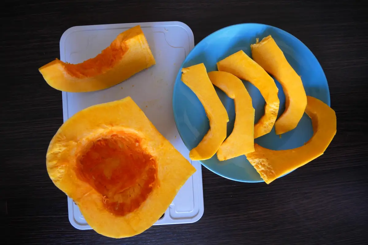 potimarron entier tranches