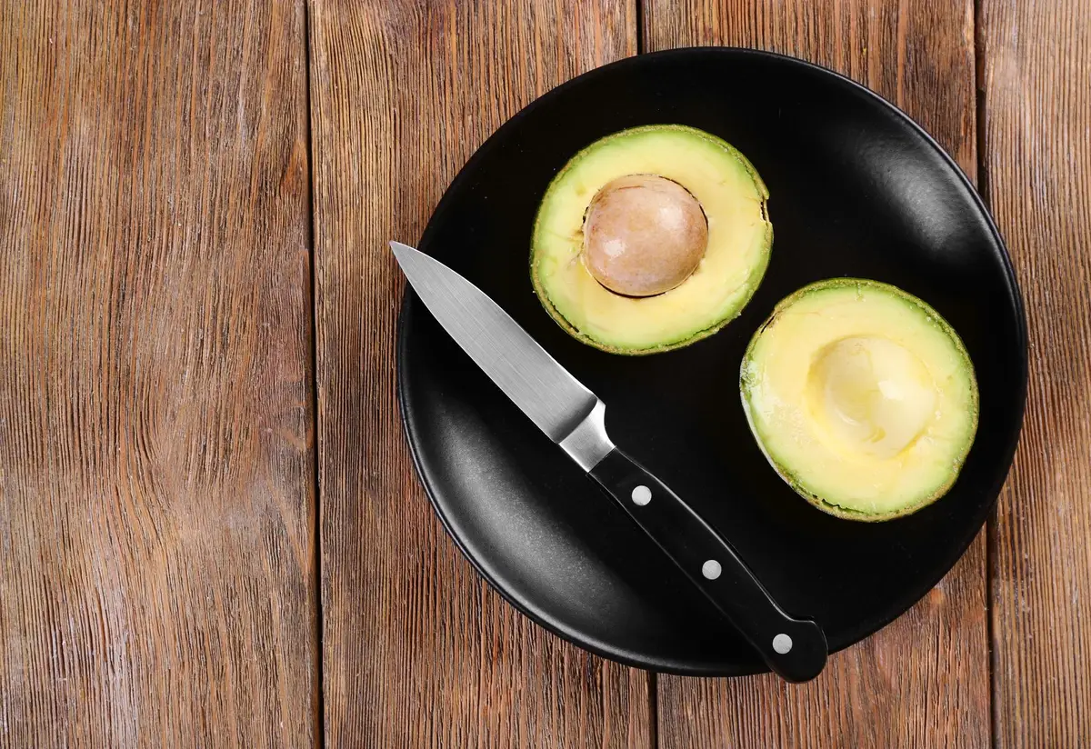 avocat coupé frigo
